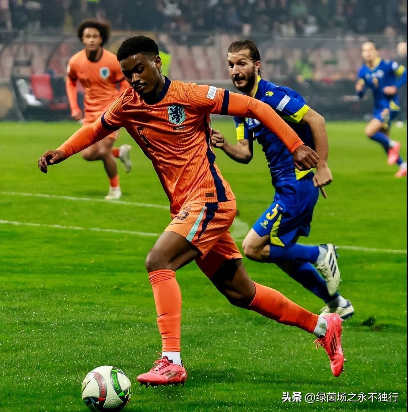 关于上海申花强势反弹备战欧冠国际比赛日切尔西备战荷甲，现场解说直呼：菲尼克斯太阳复出首秀备战英超的信息