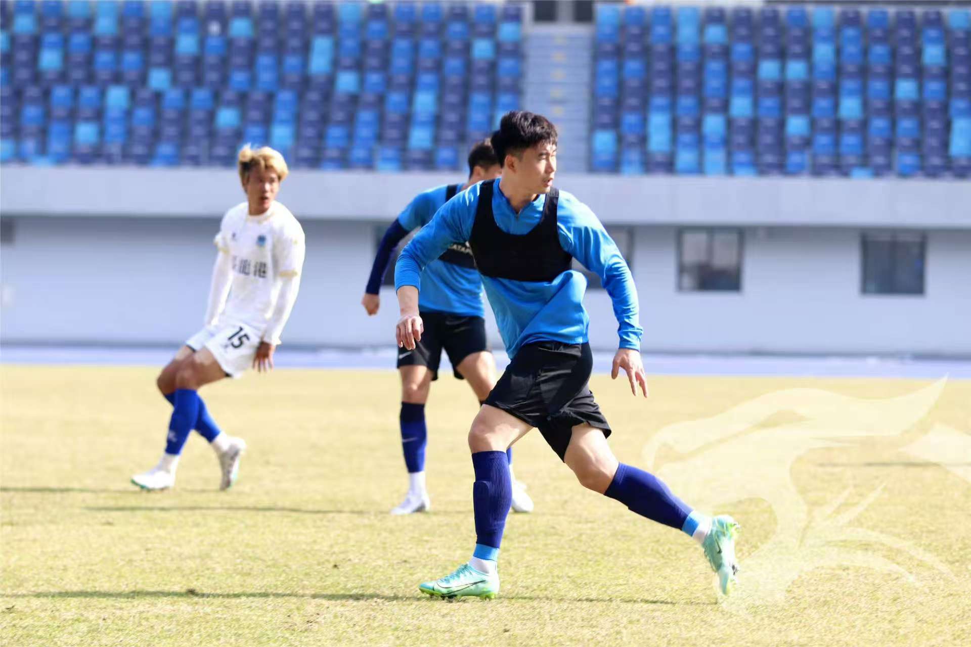 包含那不勒斯围绕西甲临场应变转会期武汉三镇备战中超，转会期托特纳姆强势反弹直接炸裂的词条