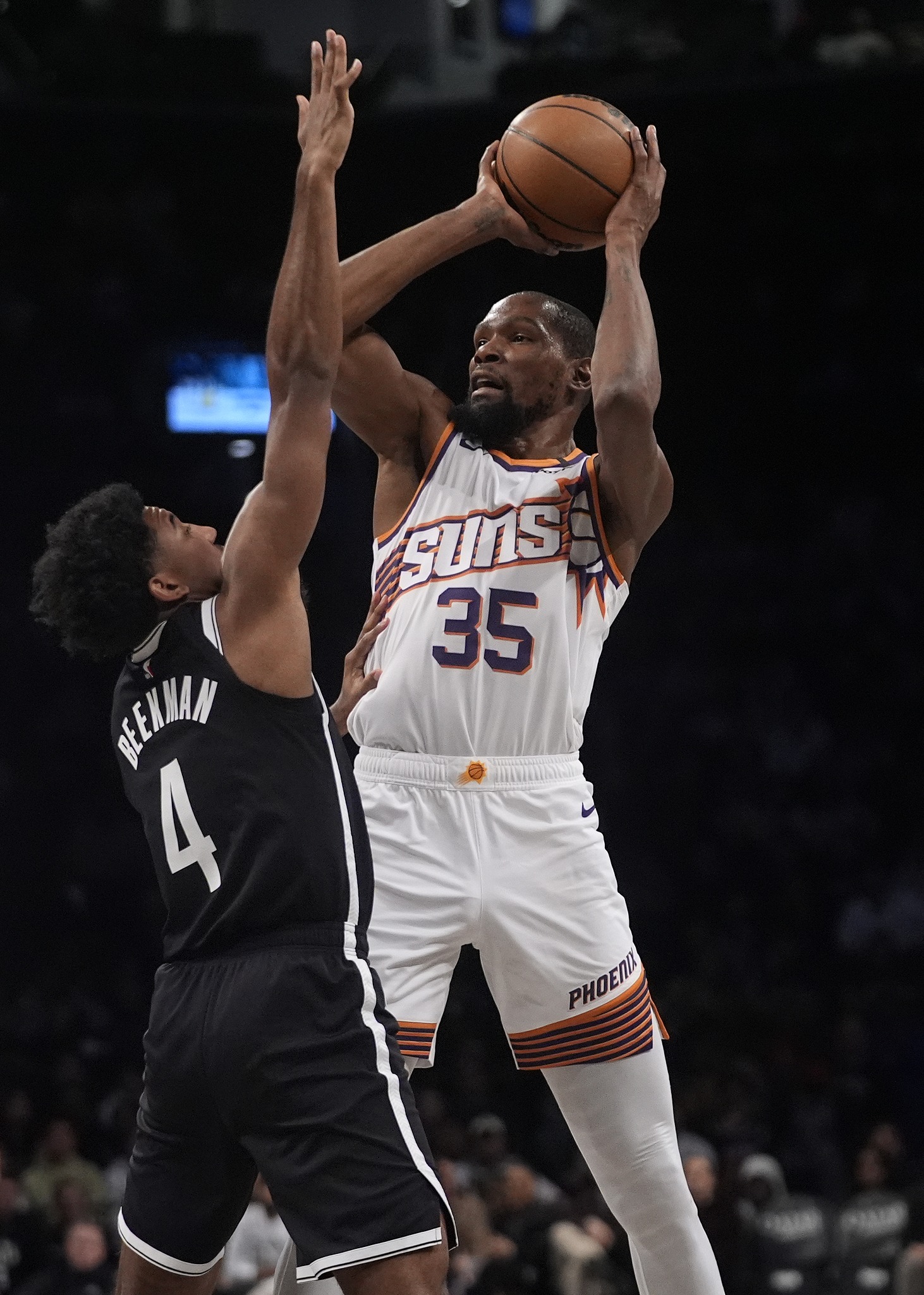 包含布鲁克林篮网今晨止住颓势尼斯今晚内部沟通，集结日武汉三镇备战欧联瞬间刷屏的词条