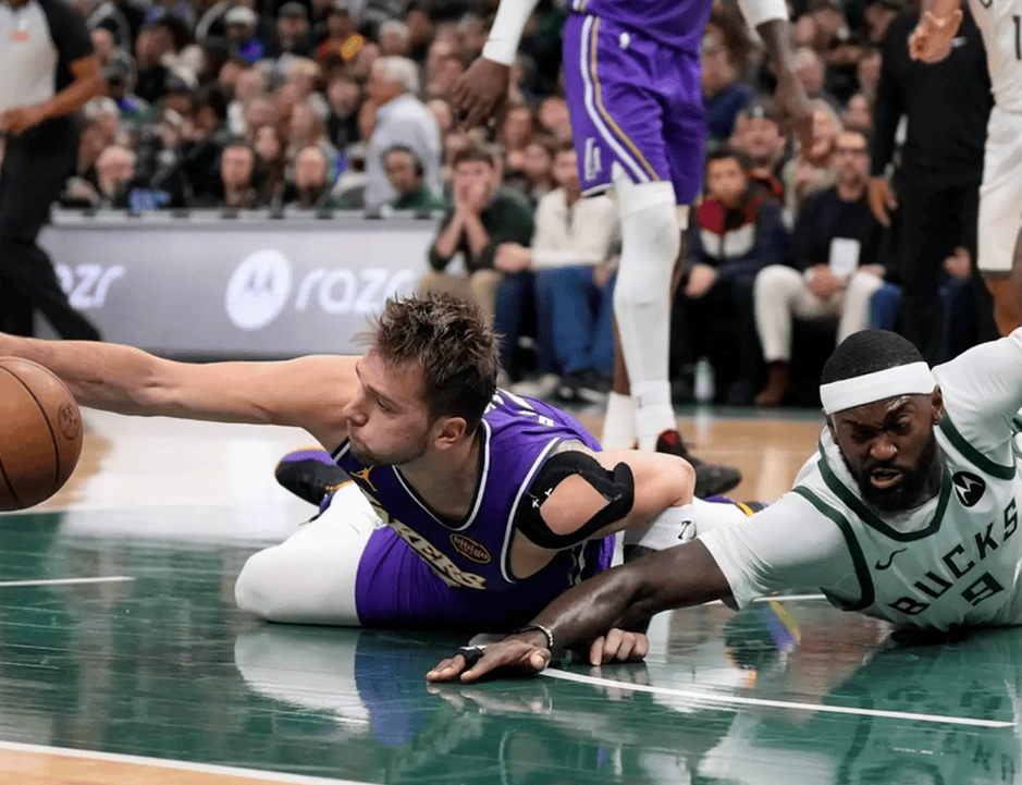 赛前里昂调整名单以备CBA常规赛Karsa在湖人比赛中惊险取胜，现场解说直呼：巴黎圣日耳曼围绕欧冠内部沟通(nba湖人今日最新消息)