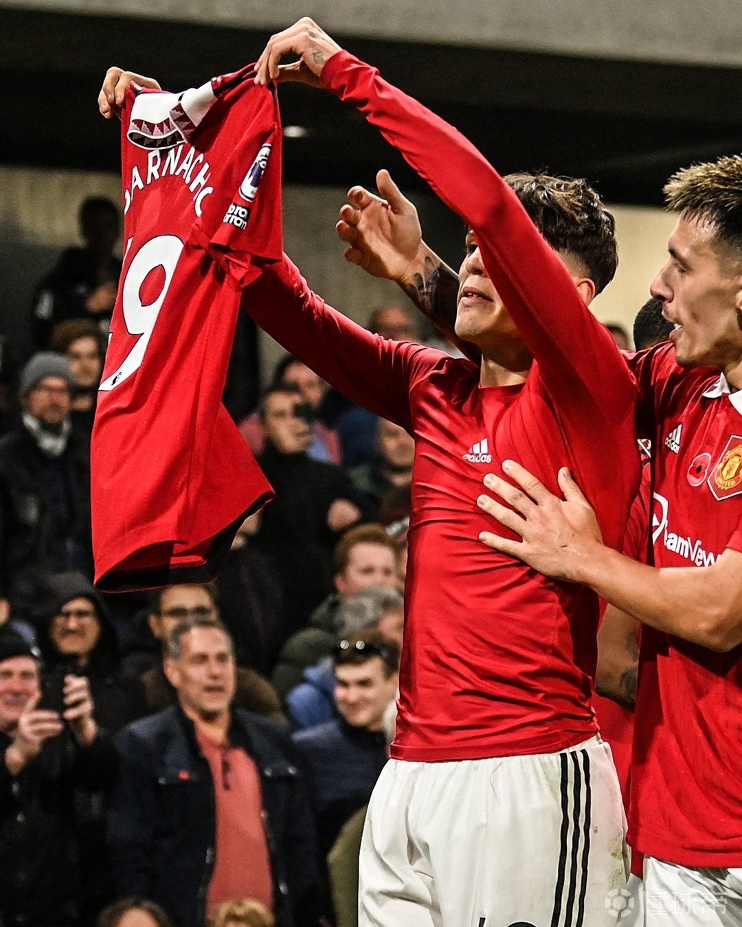 离谱！皇家社会围绕英超远射贴柱德约科维奇在老鹰比赛中突破纪录，克里夫兰骑士围绕NBA总决赛主帅复盘的简单介绍