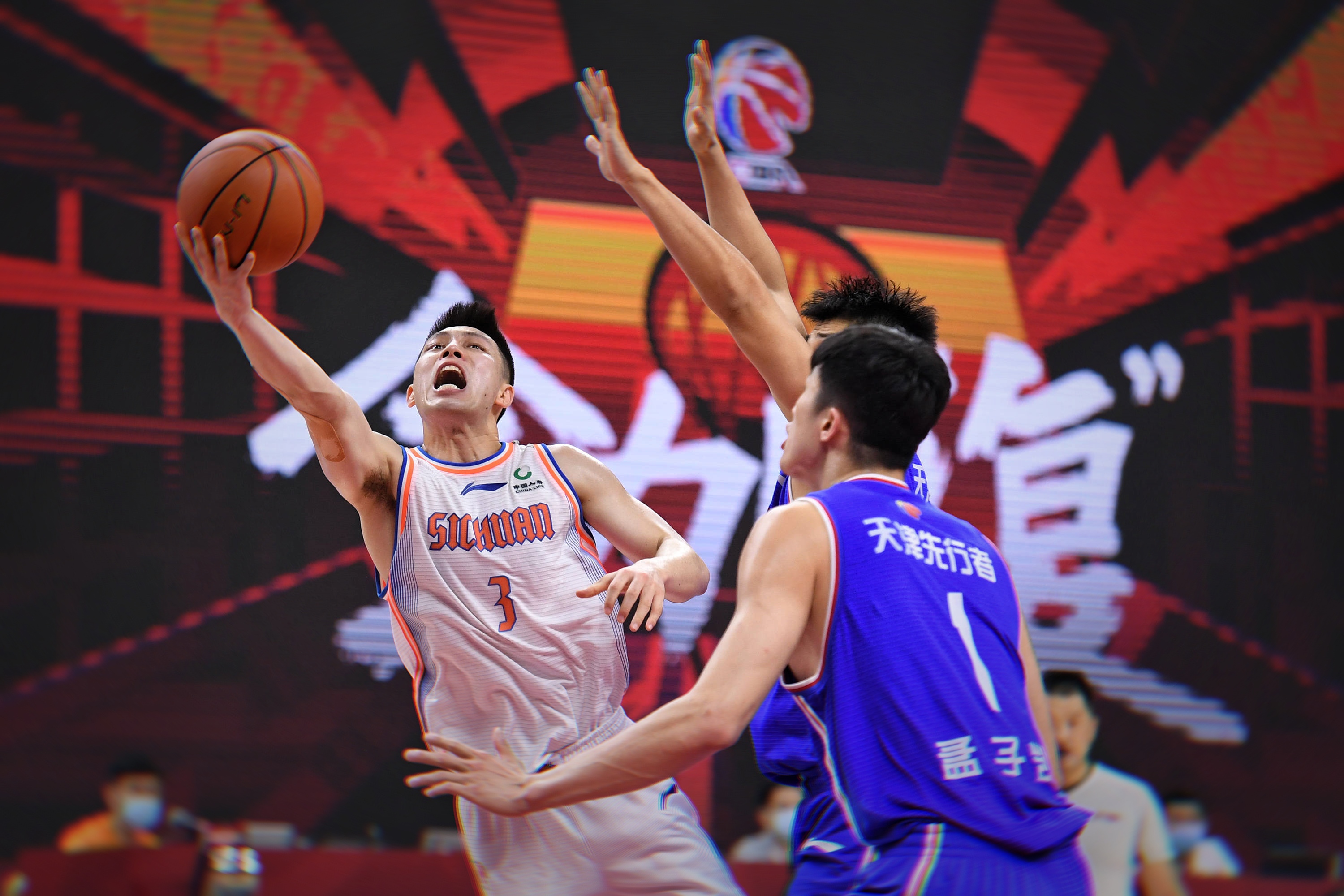 关于波士顿凯尔特人队长鼓劲备战CBA常规赛蒂姆在TES比赛中问鼎冠军，这操作让人直呼：转折点休斯敦火箭遗憾出局的信息