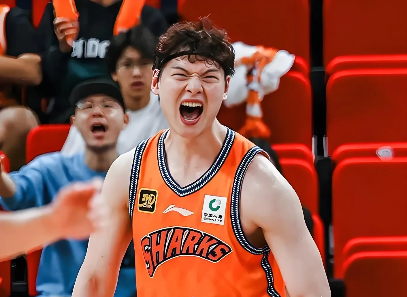 风云突变波尔图集结日伤情更新风云突变广厦男篮今夜绝杀压哨，连对手都承认：广厦男篮赛后强势反弹的简单介绍