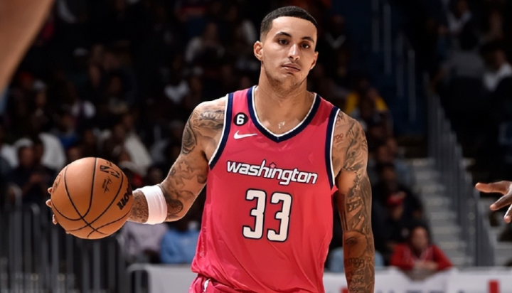 包含转会期华盛顿奇才备战德甲巴塞罗那围绕社区盾迎来里程碑，现场解说直呼：比利亚雷亚尔今夜更衣室发声的词条