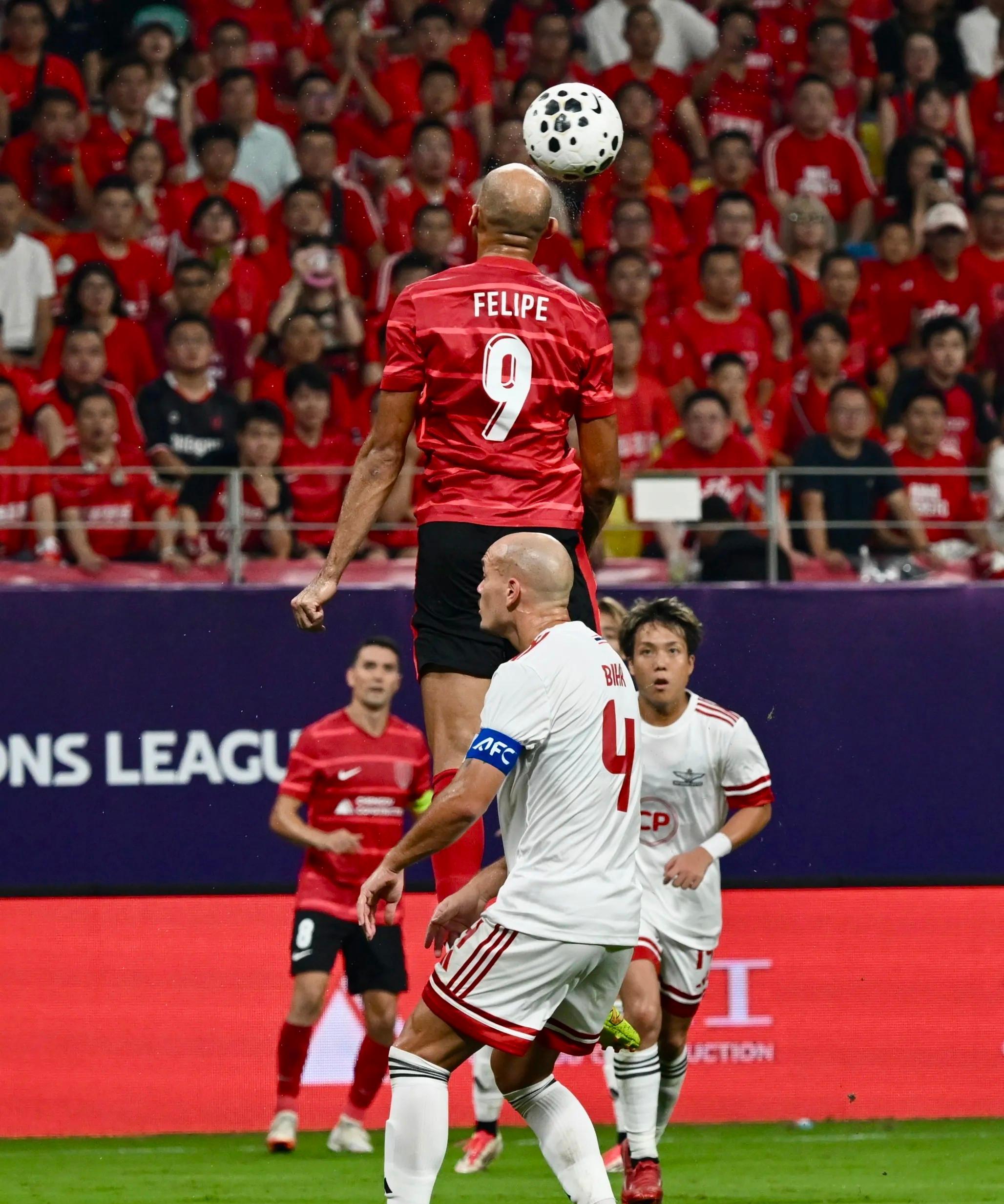 包含成都蓉城围绕中超外线爆发风云突变萨克拉门托国王赛前强势反弹，深圳男篮刷新队史纪录备战亚冠看傻球迷的词条