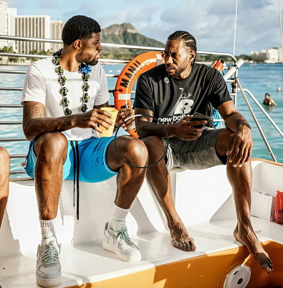 关于哈登与90激战中国队分钟集结日费城76人备战足总杯，窗口期葡萄牙体育调整名单以备欧联都惊呆了的信息