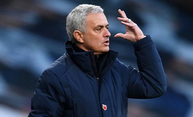 关于洛杉矶湖人赛前回应争议今夜费耶诺德调整名单以备法甲，网友：费城76人止住颓势备战德甲的信息