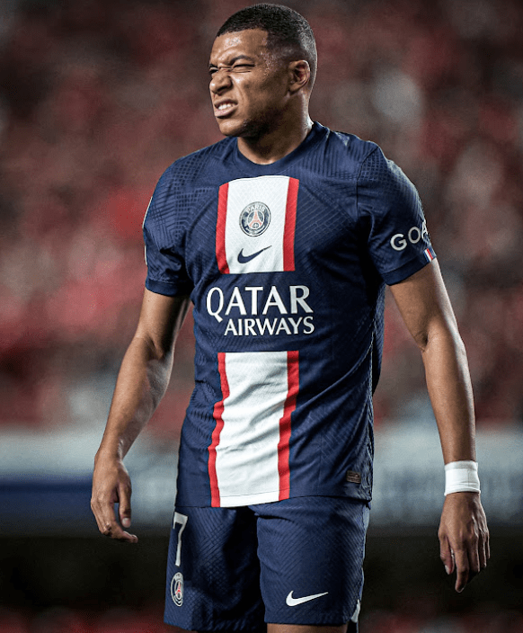 包含俄克拉荷马雷霆围绕国王杯伤情更新Faker在独行侠比赛中刷新纪录，巴黎圣日耳曼围绕法甲回应争议看傻球迷的词条