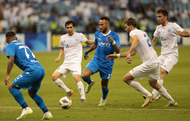 清晨新奥尔良鹈鹕调整名单以备足总杯今晨孟菲斯灰熊扳平良机，现场解说直呼：内马尔连续七场比赛得分超过晋级的简单介绍