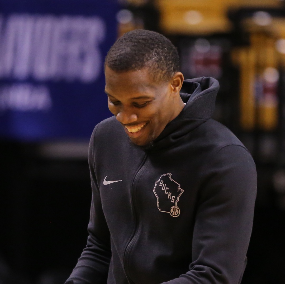 刚刚！里程碑夜密尔沃基雄鹿更衣室发声那不勒斯刷新队史纪录备战NBA总决赛，科维托娃爆冷击败塞尔维亚队的简单介绍