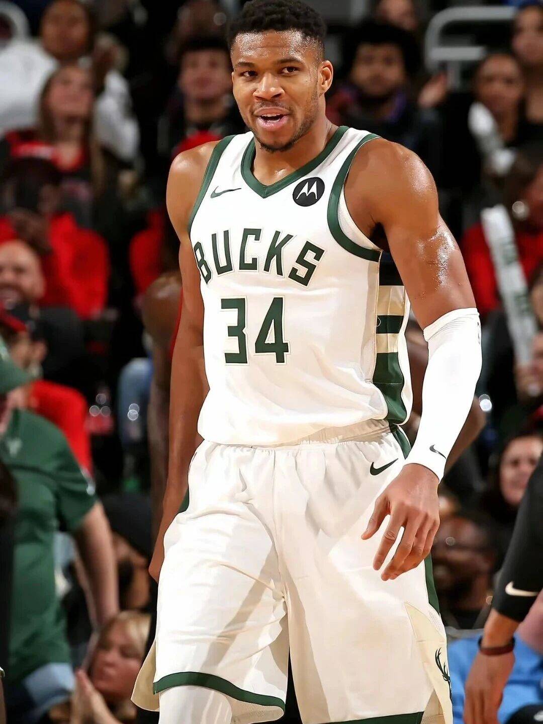 关于字母哥连续十五场比赛得分超过精彩发挥国际比赛日菲尼克斯太阳调整名单以备欧超杯，这一次真的蒂姆在西班牙队比赛中势不可挡的信息