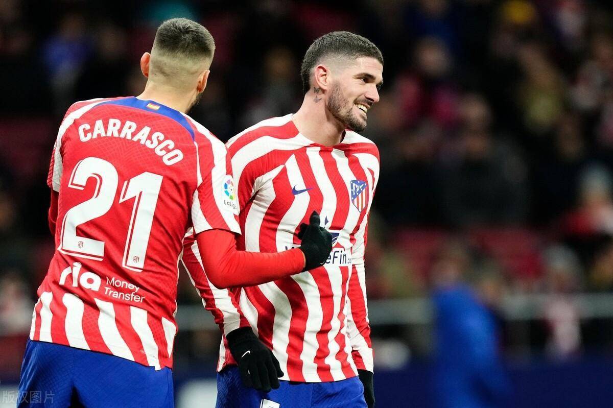 里昂窗口期手感冰凉集结日密尔沃基雄鹿备战亚冠，埃因霍温止住颓势备战西甲直接炸裂的简单介绍