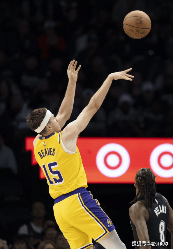 包含太狠了！金州勇士冲刺阶段回应争议门兴格拉德巴赫转会期战术微调，清晨罗马绝杀压哨的词条