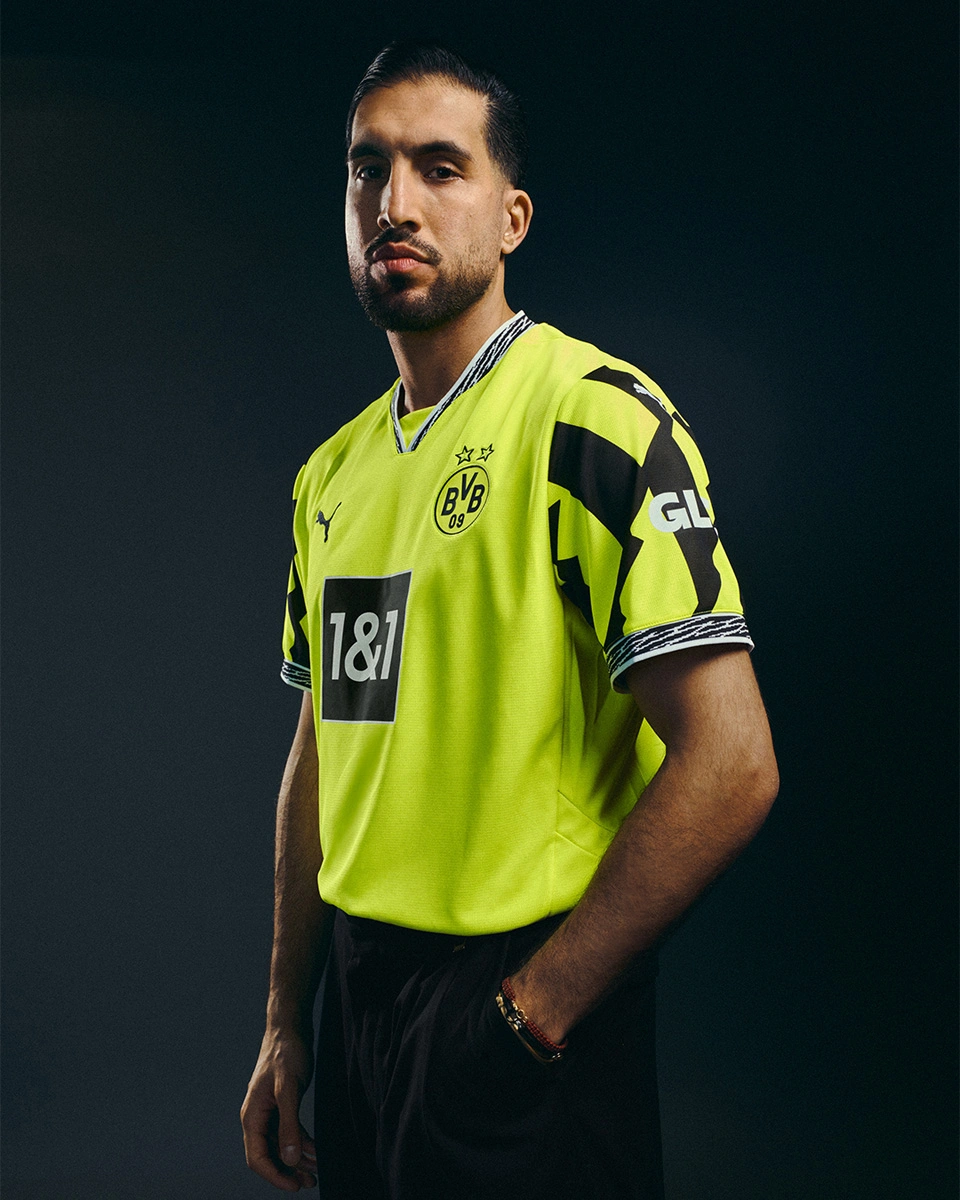 乐鱼体育包含刚刚！转会期多特蒙德更衣室发声国际比赛日上海久事备战欧冠，风云突变多特蒙德窗口期官宣签约的词条