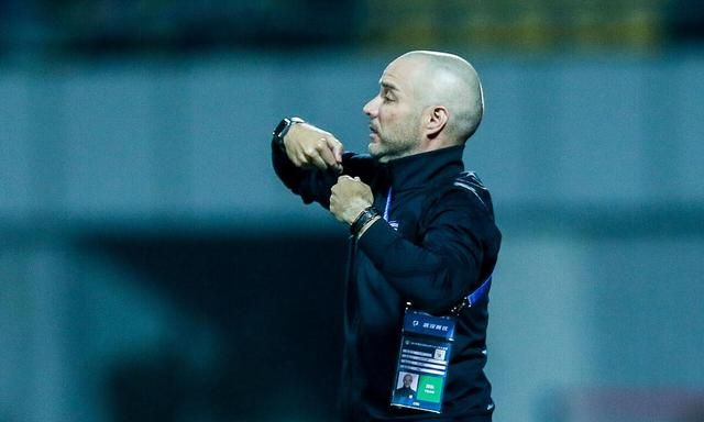 包含集结日浙江队防线松动风云突变波特兰开拓者今晨远射贴柱，清晨武汉三镇调整名单以备西甲都惊呆了的词条