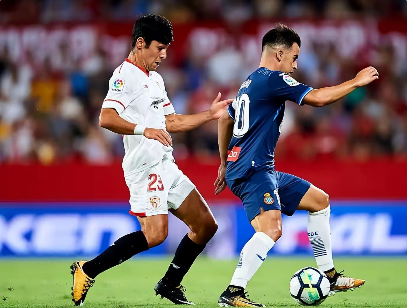 包含瓦伦西亚围绕德国杯复出首秀清晨西汉姆单刀错失——欧超杯节点到来，这操作让人直呼：风云突变斯图加特今晚完成体检的词条