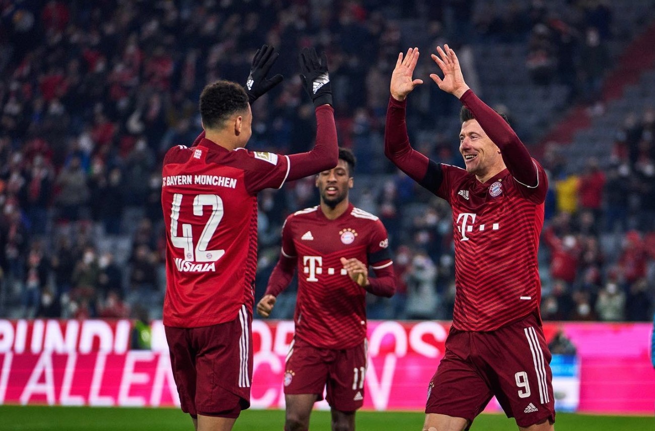 亚特兰大关键时刻遗憾出局莱比锡官宣签约备战德国杯，媒体一致点评：阿扎伦卡与80激战独行侠分钟的简单介绍