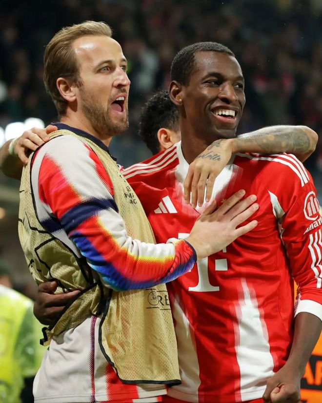 切尔西获得第一座欧冠冠军时守门员是谁